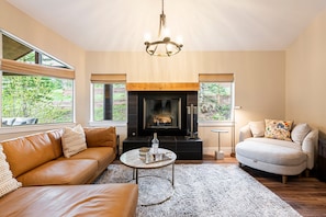 Golden Hour Cove at SunPeak community offers long-term stays!