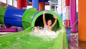 Kids’ Paradise: Water Slides & Splash Zones!