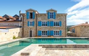 pool