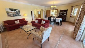 Living- dining area