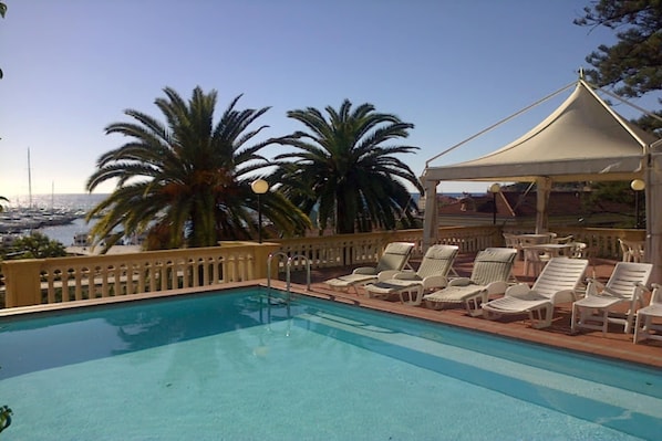 Holiday Home Swimming Pool