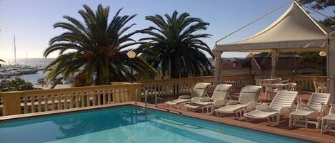 Holiday Home Swimming Pool