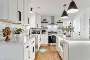 Fully Stocked Kitchen 