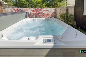 Hot Springs  Salt Hot Tub 