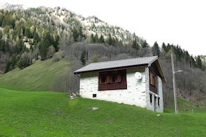 Gras, Gebäude, Haus, Hütte, Zuhause, Landschaft, Dach, Ländliches Gebiet, Hügel, Hochland