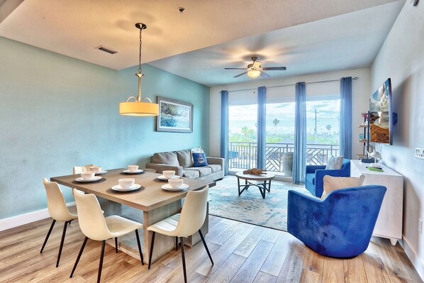 Welcome to The Harbor Condo 308!