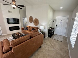 2872KOL - Front Entry.jpeg