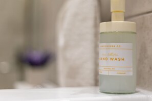 Bathroom amenities