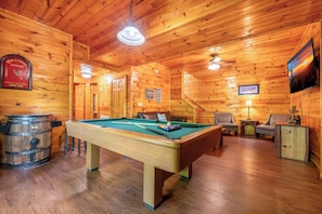 Bear Play 23's fun game room