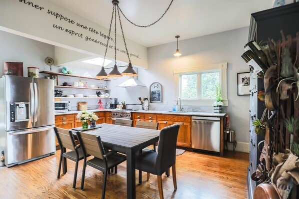Kitchen with seating area