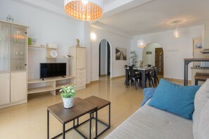 Living Room / Lounge