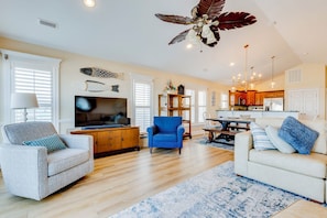 Living room with plenty of seating