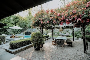 BBQ Dinning Area