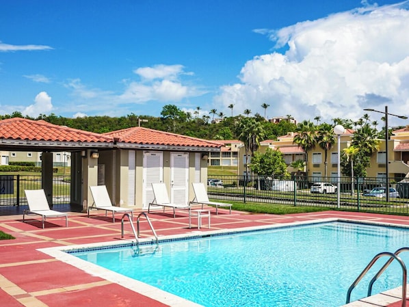 Crystal clear swimming pool, comfortable sun loungers for your relaxation
