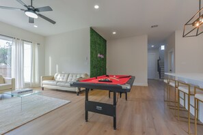 Spielezimmer