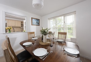 3 Menague, Rock. Ground floor: The semi open-plan design flows effortlessly into the dining area