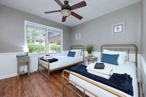 Twin bedroom