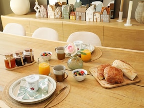 Breakfast meal