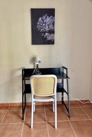 Desk.