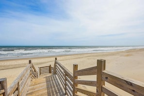 Kings Grant beach access right outside your door - 200 steps away.