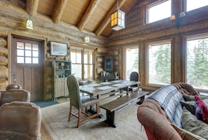 Dining Table | Dishware & Flatware | 1st Floor