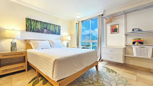 2025 New remodel Queen Bed Studio sleeps 2