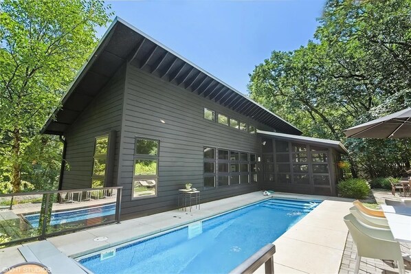 Heated pool 