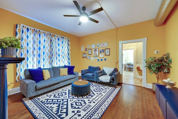 Living Room (1)