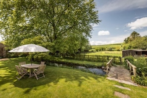 The gardens and paddocks are directly accessible from the apartment.