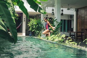 Utomhuspool