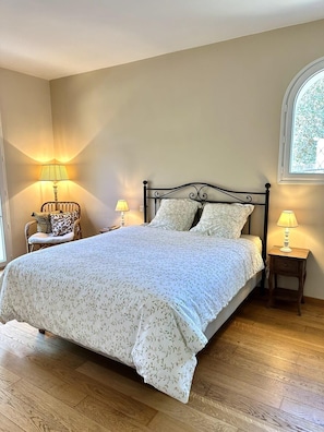 Chambre 1, salle de bain privative