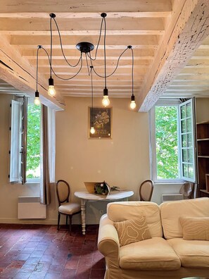 Salon et table à manger