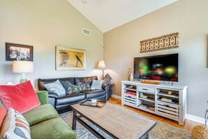 Living Room | 1st Floor | Open Floor Plan