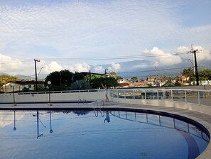 プール