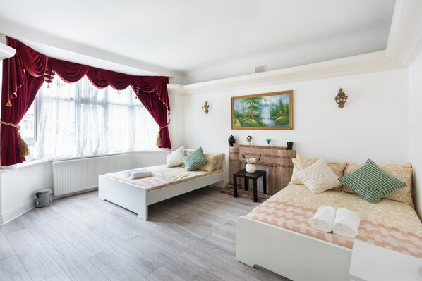 Orchid Large bedroom 1