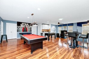 Spielezimmer