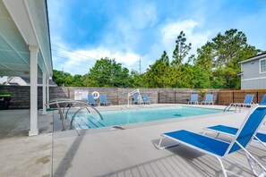 Community pool!