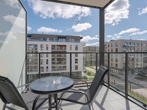 Balcony | Book Now with RENTUJEMY.COM