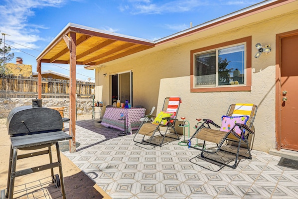 Las Cruces Vacation Rental | 3BR | 2BA | 1,000 Sq Ft | Small Step to Enter