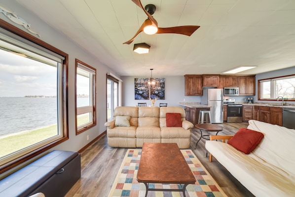 Watertown Vacation Rental | 2BR | 1BA | 960 Sq Ft | 4 Steps Required