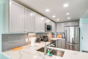 Kitchen | Single-Story Condo | Free WiFi | Central A/C & Heating
