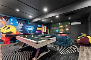 Spielezimmer