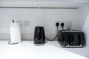 Kaffee und/oder Kaffeemaschine