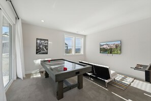 Spielezimmer