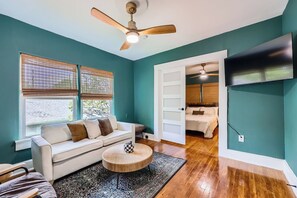 living room featuring a pullout sofa