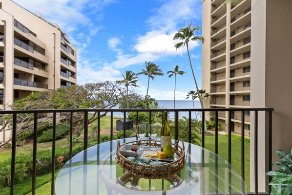 Enjoy breakfast with a view!