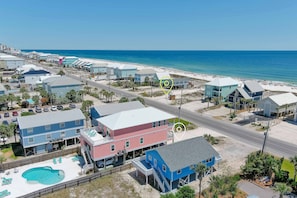 Walkable to the beach access!