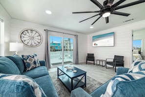 Newly renovated interior!