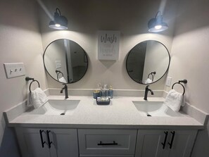 Vanity 