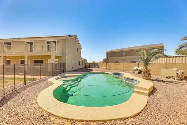 Casa Grande Vacation Rental | 4BR | 2BA | 2,800 Sq Ft | Small Step to Enter